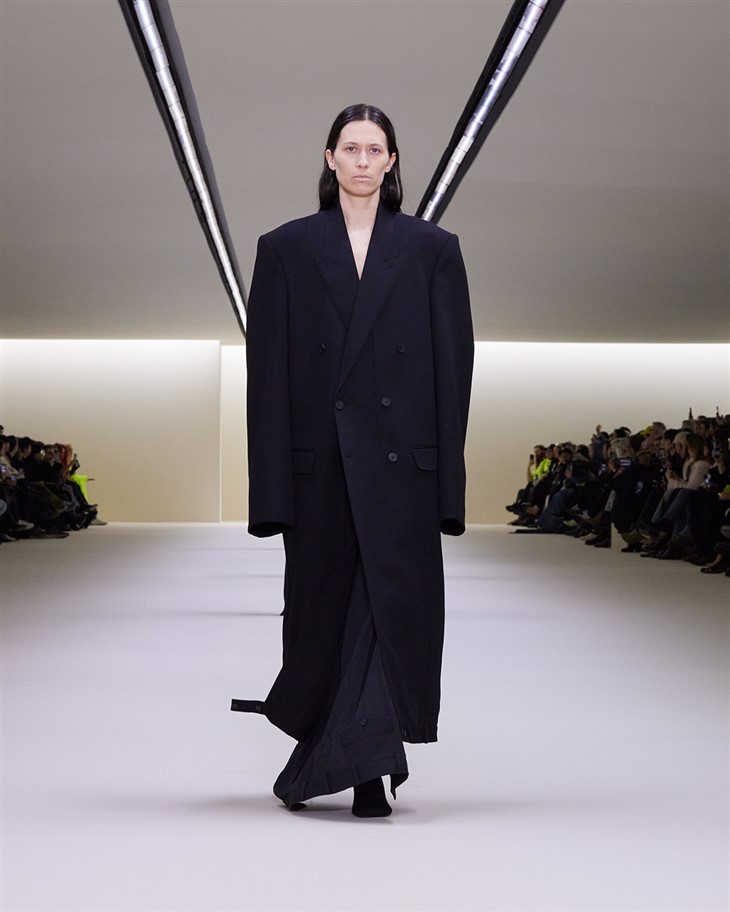 Calvin Klein Introduces Fall 2023 Men's & Womenswear Collection