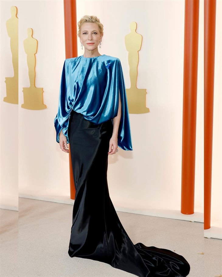 Donna Summer | 2010 Louis Vuitton Pleated Silk Gown