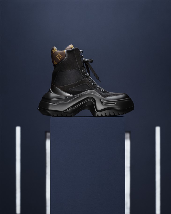 These shoes are made for stomping #LVArchlight @louisvuitton
