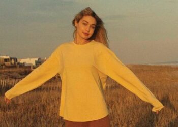 Gigi Hadid Models GUEST IN RESIDENCE Spring Summer 2023 Collection
