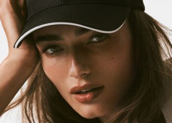 Discover KARL LAGERFELD Spring 2023 Collection