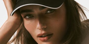 Discover KARL LAGERFELD Spring 2023 Collection