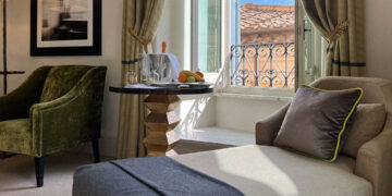 The Legendary Roman Jewel: Hotel De Russie