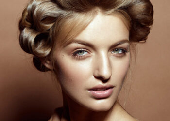 5 Quick and Easy Hairstyles for Busy Mornings