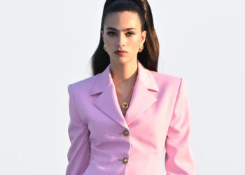 Dua Lipa x Versace La Vacanza