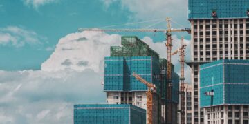 How to Select the Best Heavy Equipment for Your Construction Site