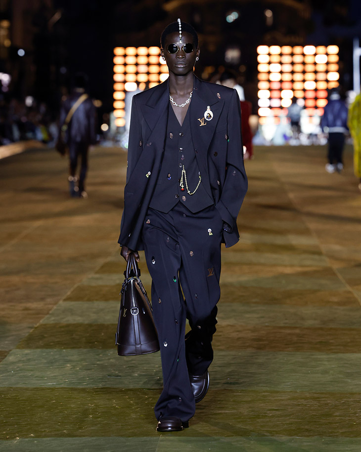 Louis Vuitton Men's SS24 belts by Pharrell Photo: @loucido
