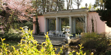 La Foleia: A Majestic Retreat of Luxury and Natural Splendor