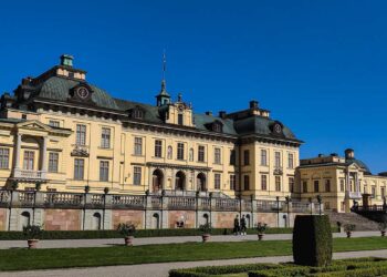 Royal Getaways: Exploring Palaces, Castles, and Regal Residences in Sweden