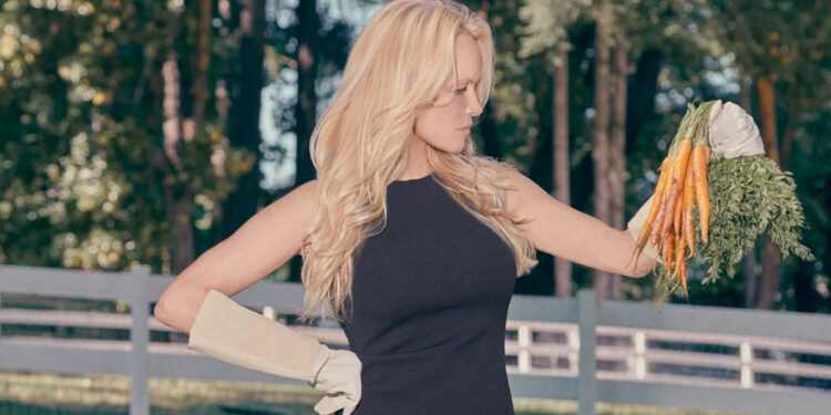 Pamela Anderson Shines in Aritzia's Babaton Fall 2023 Collection