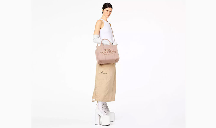 Womens Fashion Flowing Chain Tote Bag