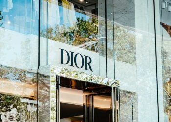 The Evolution Of Online Fashion Marketplaces: A Deep Dive