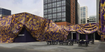 Burberry Transforms Seoul with its Seongsu Rose City Experience