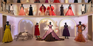 Artistic Elegance: La Galerie Dior’s Tribute to Women in Art