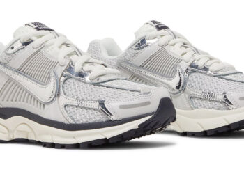 Nike Vomero Photon Dust Metallic Silver
