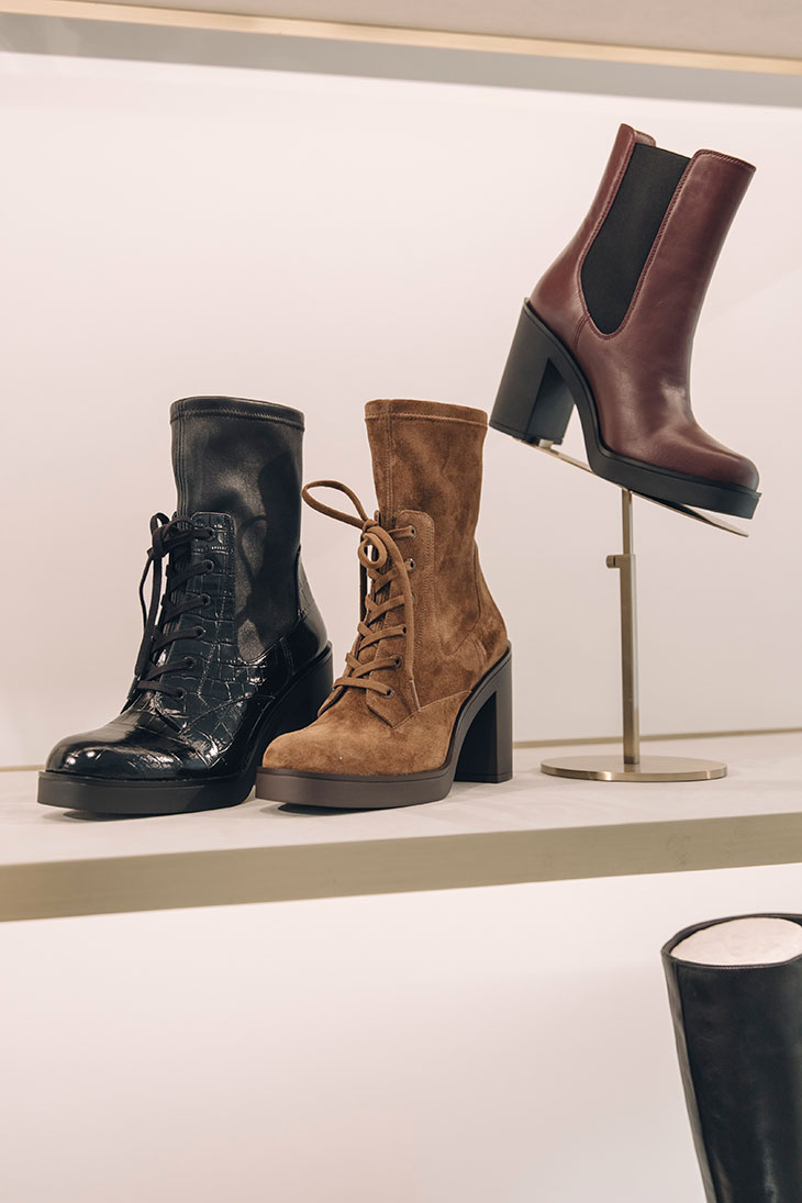 Stuart weitzman trendy bootie on sale