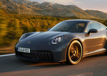 Porsche Unveils Enhanced 911 Carrera GTS with T-Hybrid Technology
