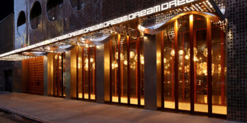 Dream Downtown by Hyatt: New York’s Vibrant Landmark