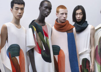 HOMME PLISSÉ ISSEY MIYAKE “Creative Session” with Ronan Bouroullec