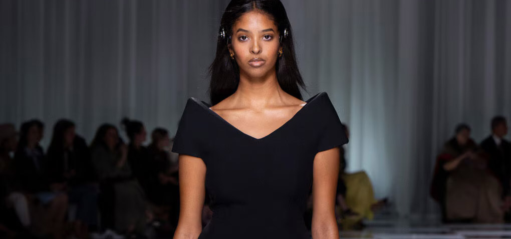 Little Black Dress: From Catwalks to Everyday Elegance Little Black Dress: From Catwalks to Everyday Elegance