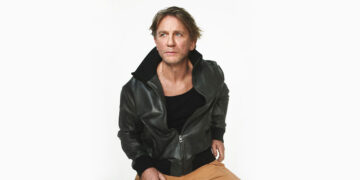 Daniel Craig and Greta Lee Star in LOEWE’s FW24 Campaign