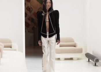 AELIS Debuts Sustainable “History and High Technology” FW24 Collection