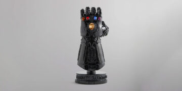 Marvel | KITH Universe Infinity Gauntlet Paperweight