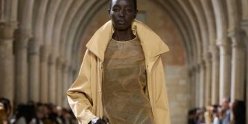 Akris Spring 2025: A Modern Reimagining of Renaissance