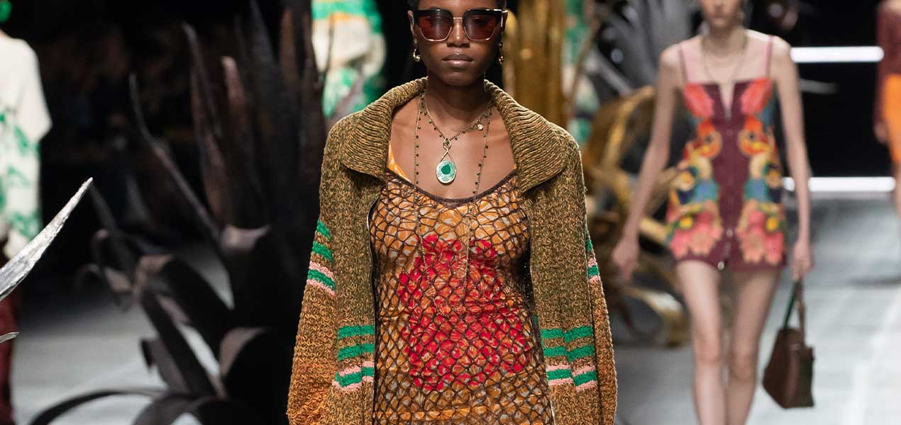 ETRO SS25: A Fresh Take on Renewal by De Vincenzo