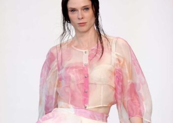 JUZUI SS25: A Peony-Inspired Collection