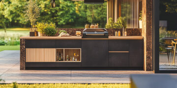 Outdoor Kitchen