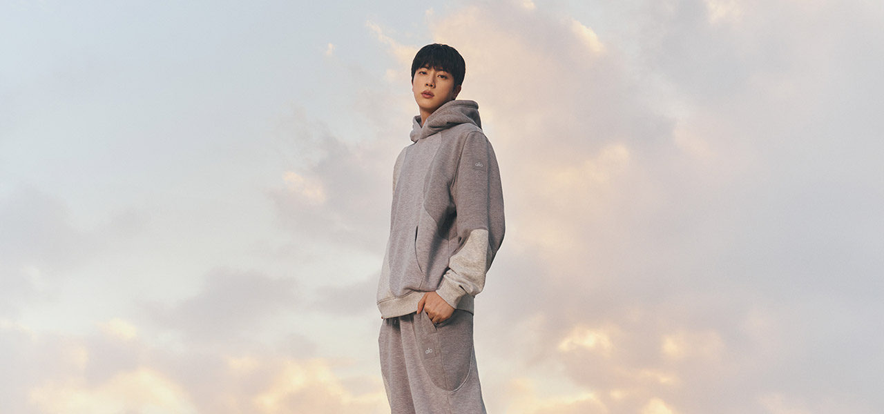 \"Alo Yoga\" ユニセックス BTS JIN着用 Make Waves Hoodie Alo Yoga