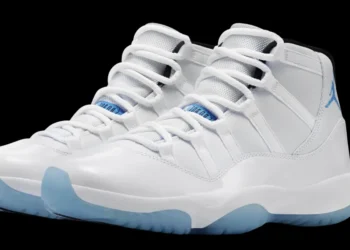 Jordan 11 Columbia