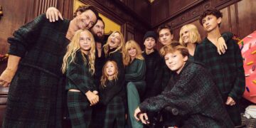 Kate Hudson & Family Cozy Up in SKIMS Holiday Campaign