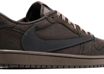 Travis Scott Jordan 1