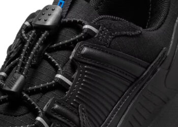 Nike Zoom Vomero 5 Roam Goes All-Black