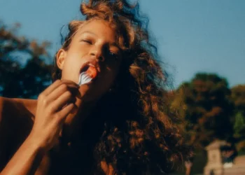 DSCENE STYLE STORIES: Shadows and Sunlight – A Central Park Story by Julia Morris