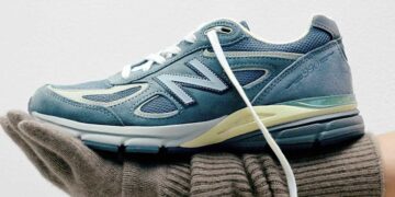 AURALEE × New Balance Unveil New 990v4 Sneaker AURALEE × New Balance Unveil New 990v4 Sneaker