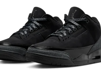 Jordan 3 Black Cat