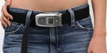 Julia Fox’s E-Waste Fashion: A Trendy Solution or Greenwash?