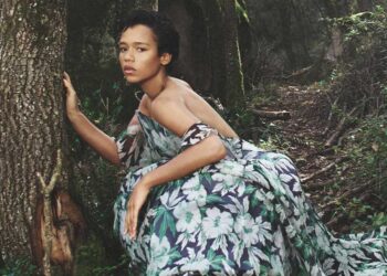 LOEWE SS25 Features Taylor Russell