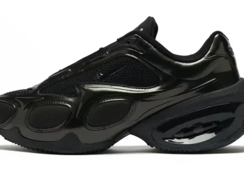 Nike Muse Triple Black