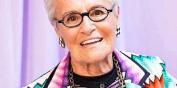 Rosita Missoni Passes Away, Leaving Behind a Colorful Legacy