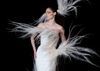 Stéphane Rolland SS25 Couture Brings Art and Fashion Together