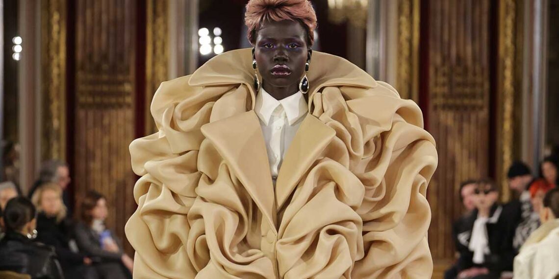 Viktor&Rolf Presents Spring Summer 2025 Mariage Collection