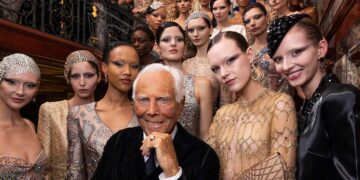 Giorgio Armani Privé Celebrates 20 Years with Spring 2025 Collection