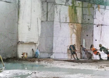 Extreme Environments: Salomon + GR10K Collection