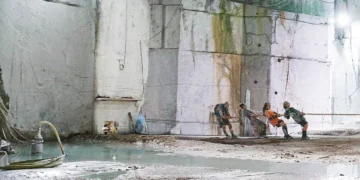 Extreme Environments: Salomon + GR10K Collection