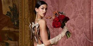 Shakespeare Is In Love: Alice + Olivia by Stacey Bendet Fall 2025 Collection