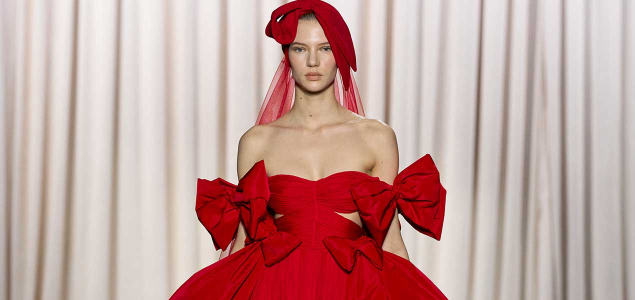 Giambattista Valli Unveils Dramatic SS25 Couture Collection Giambattista Valli Unveils Dramatic SS25 Couture Collection